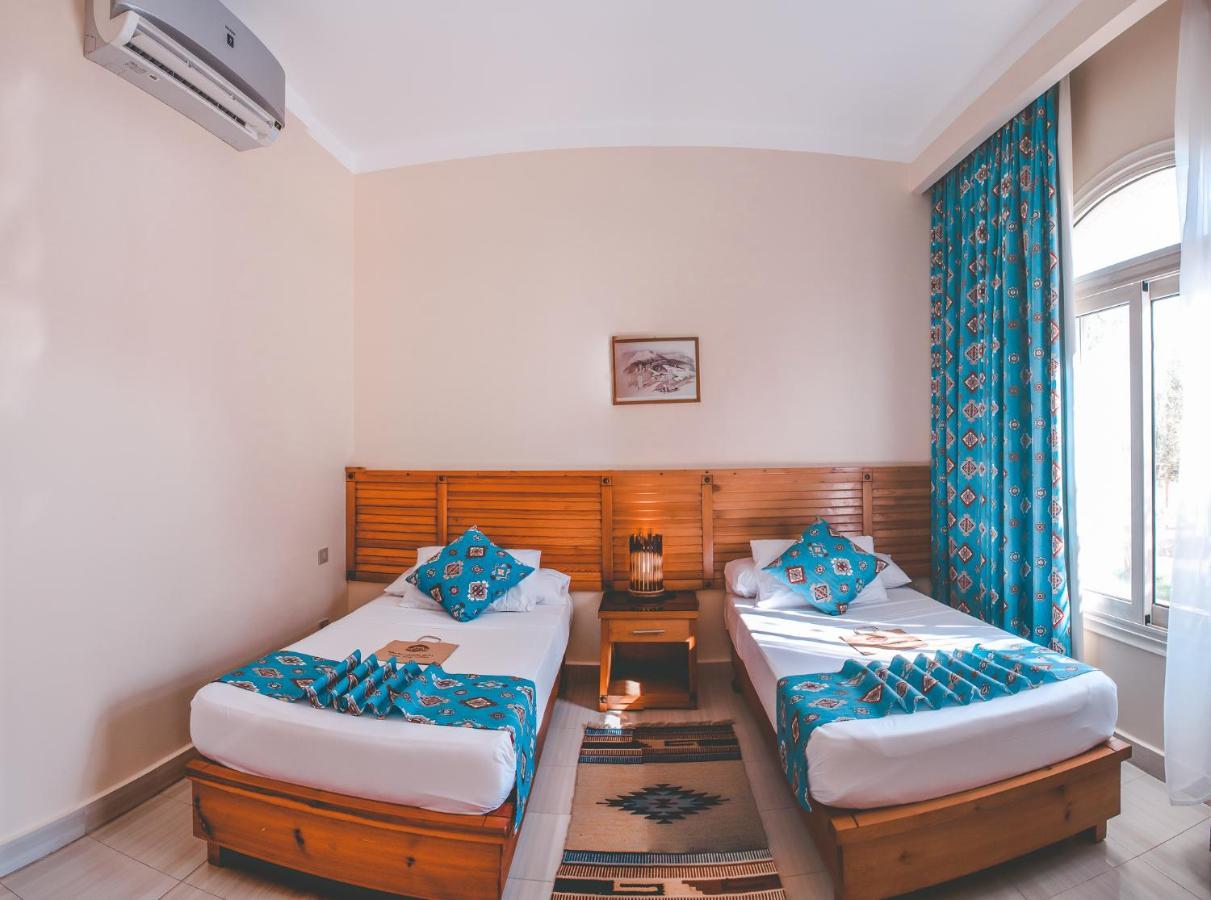 Sheikh Ali Dahab Resort Bagian luar foto