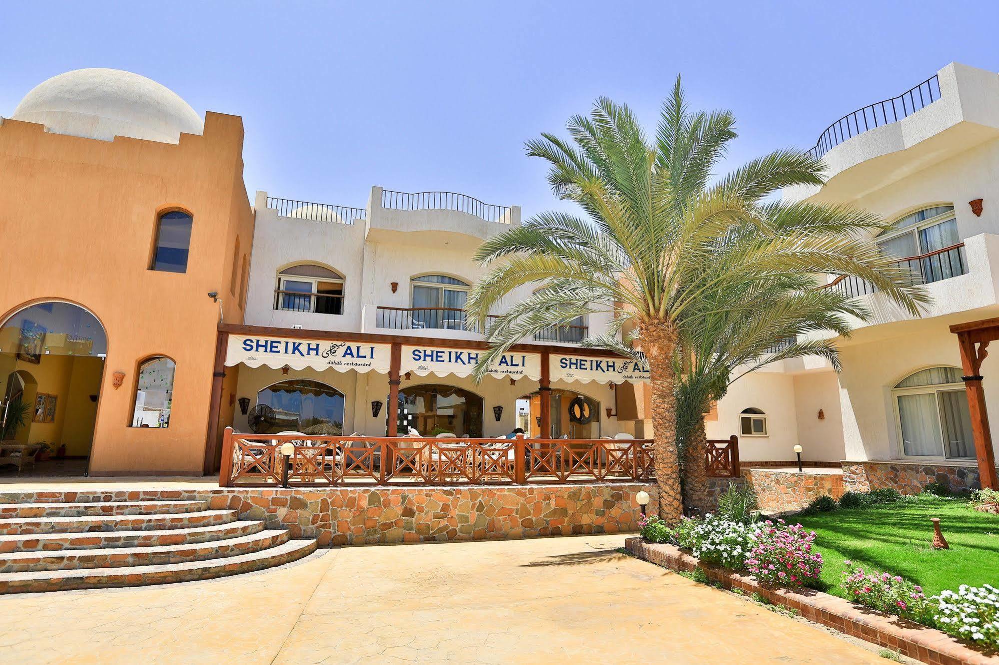 Sheikh Ali Dahab Resort Bagian luar foto